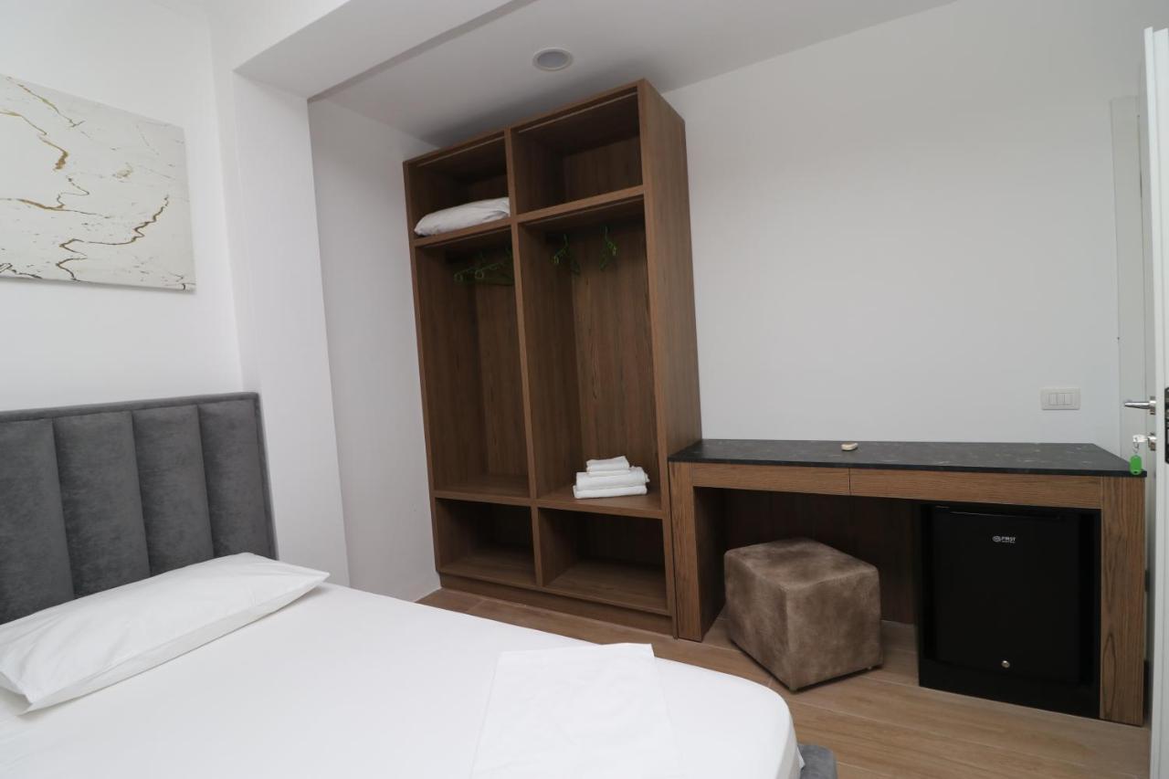 Hotel Kristal Vlorë Eksteriør bilde