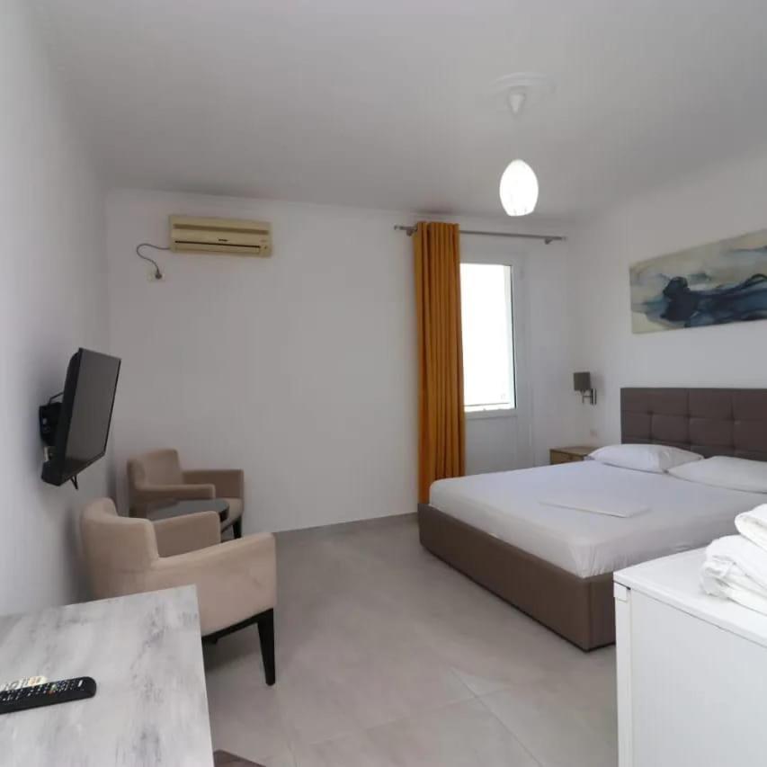 Hotel Kristal Vlorë Eksteriør bilde